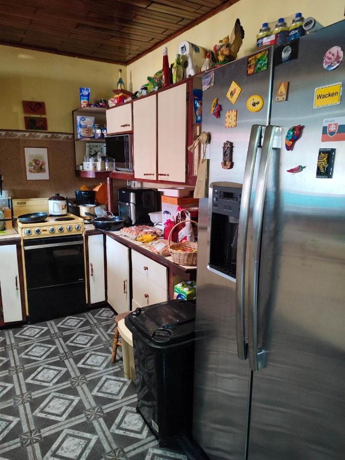 The Cozy Cactus House B&B Cartago Centro English Spoken Екстериор снимка